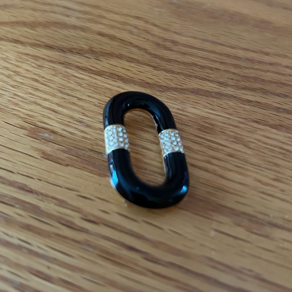 Beautiful Pin - Picture 3 of 5